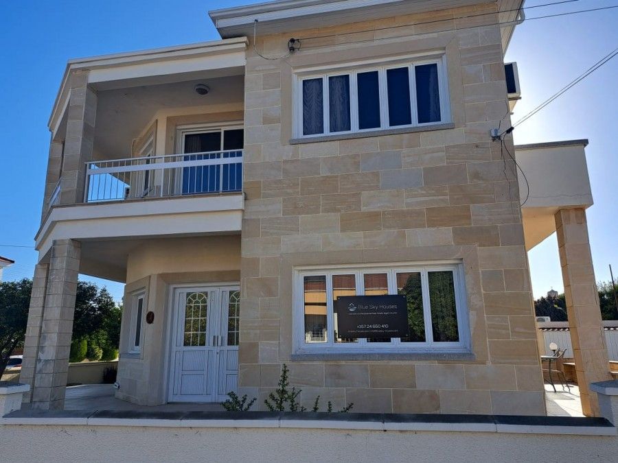 Villa in Larnaca, Cyprus, 230 m² - picture 1