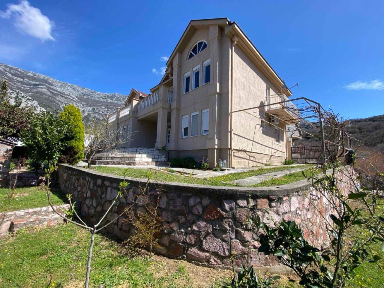 Casa a Čanj, Montenegro, 243 m² - foto 3