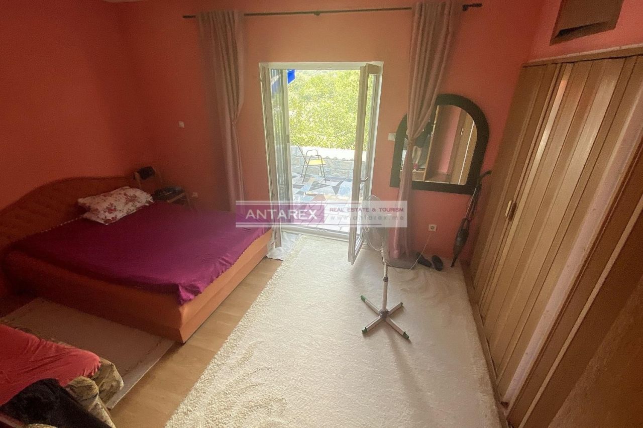 Apartment in Herceg-Novi, Montenegro, 276 m² - picture 9