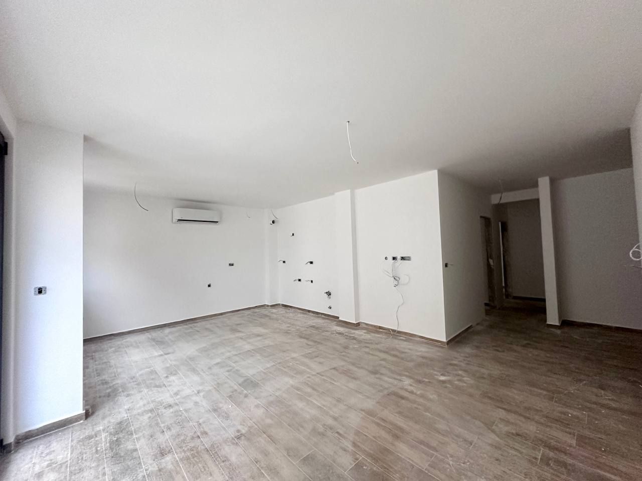 Piso en Budva, Montenegro, 81 m² - imagen 1