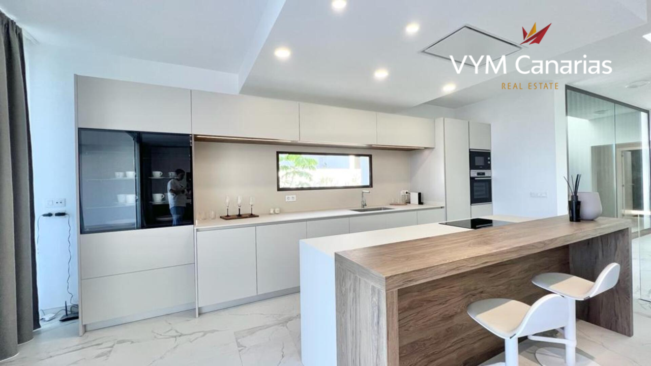 Villa en Tenerife, España, 497.55 m² - imagen 13