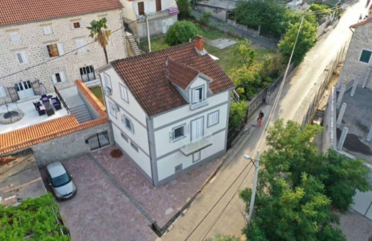 Casa a Stoliv, Montenegro, 150 m² - foto 2