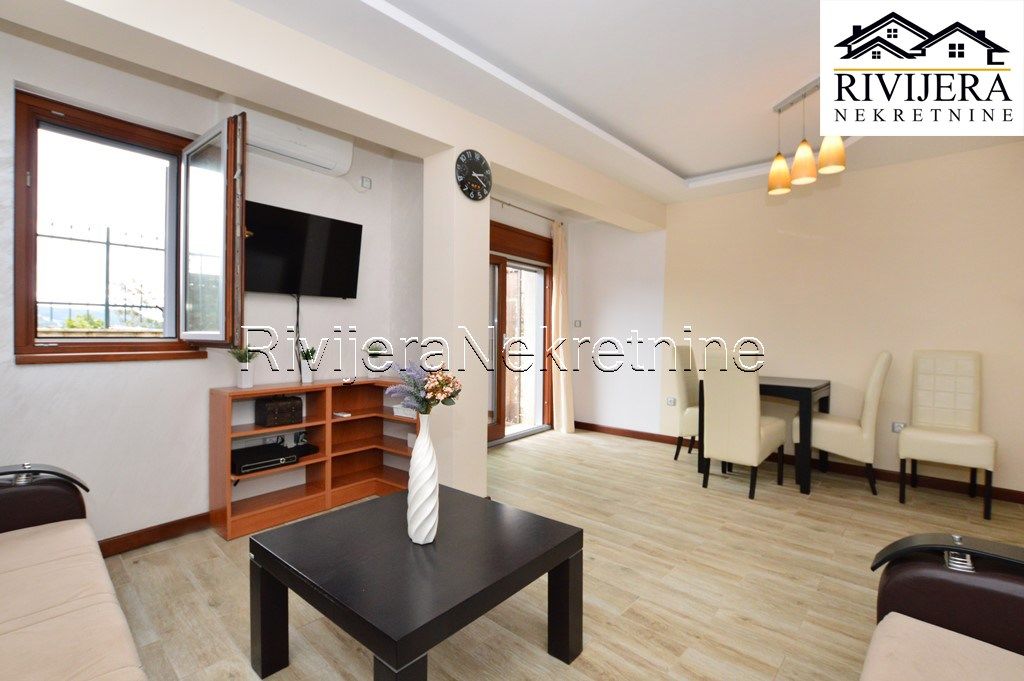 Flat in Herceg-Novi, Montenegro, 65 m² - picture 1