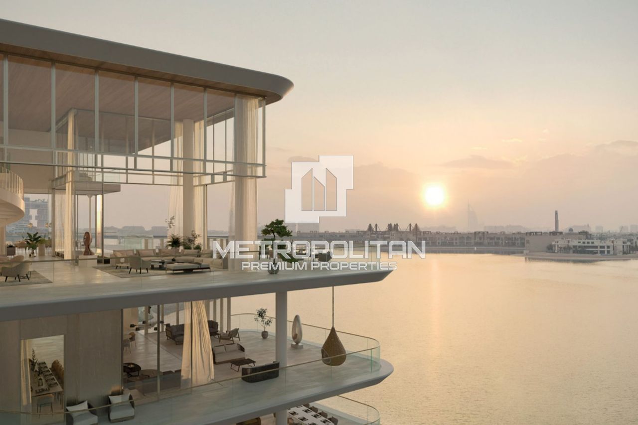 Apartment in Dubai, UAE, 592 m² - picture 1