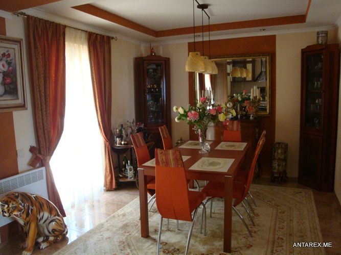 Villa en Kumbor, Montenegro, 210 m² - imagen 3