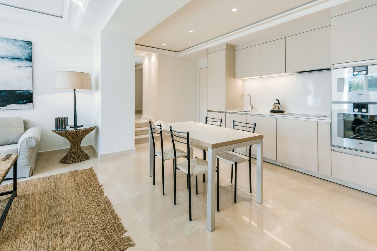 Villa in Cannes, France, 380 m² - picture 10