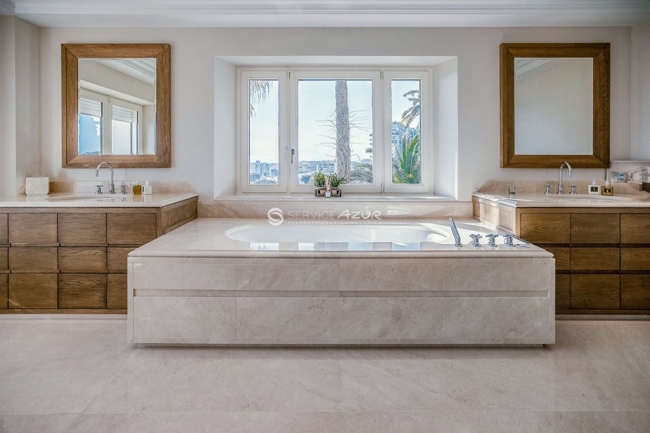 Villa in Cannes, France, 380 m² - picture 13