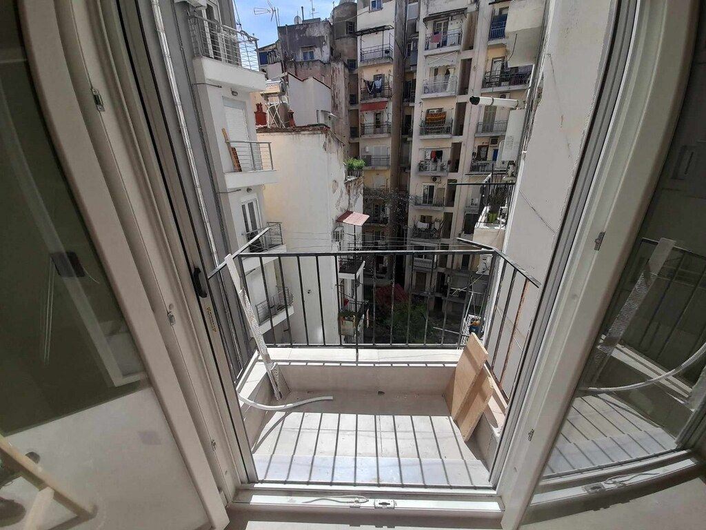 Flat in Thessaloniki, Greece, 26 m² - picture 1