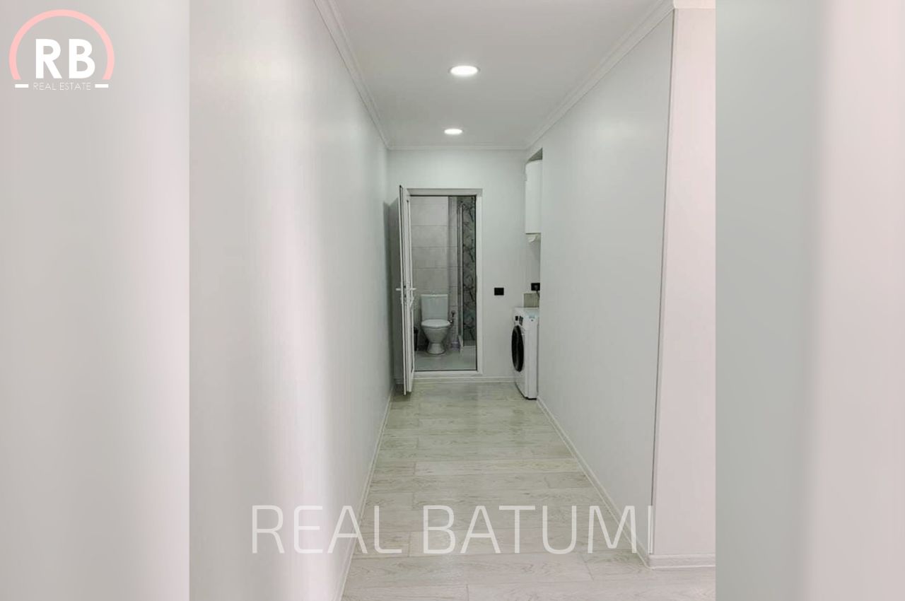 Flat in Batumi, Georgia, 42.2 m² - picture 11