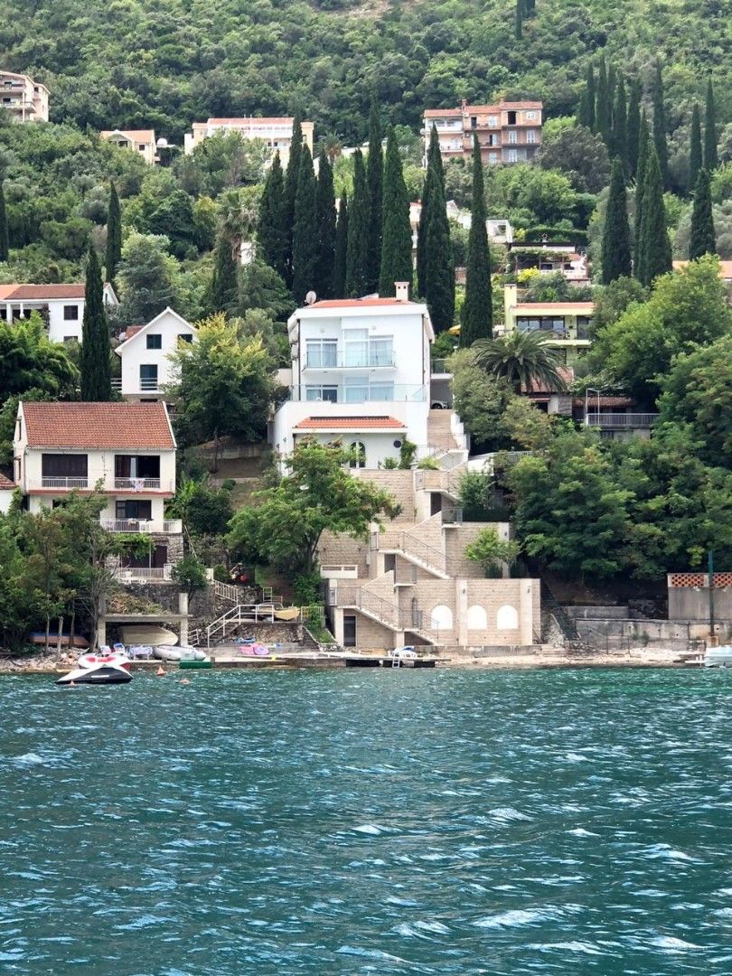 Villa en Herceg-Novi, Montenegro, 230 m² - imagen 3