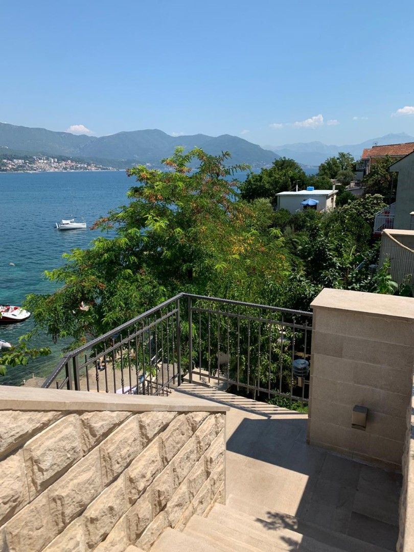 Villa en Herceg-Novi, Montenegro, 230 m² - imagen 12