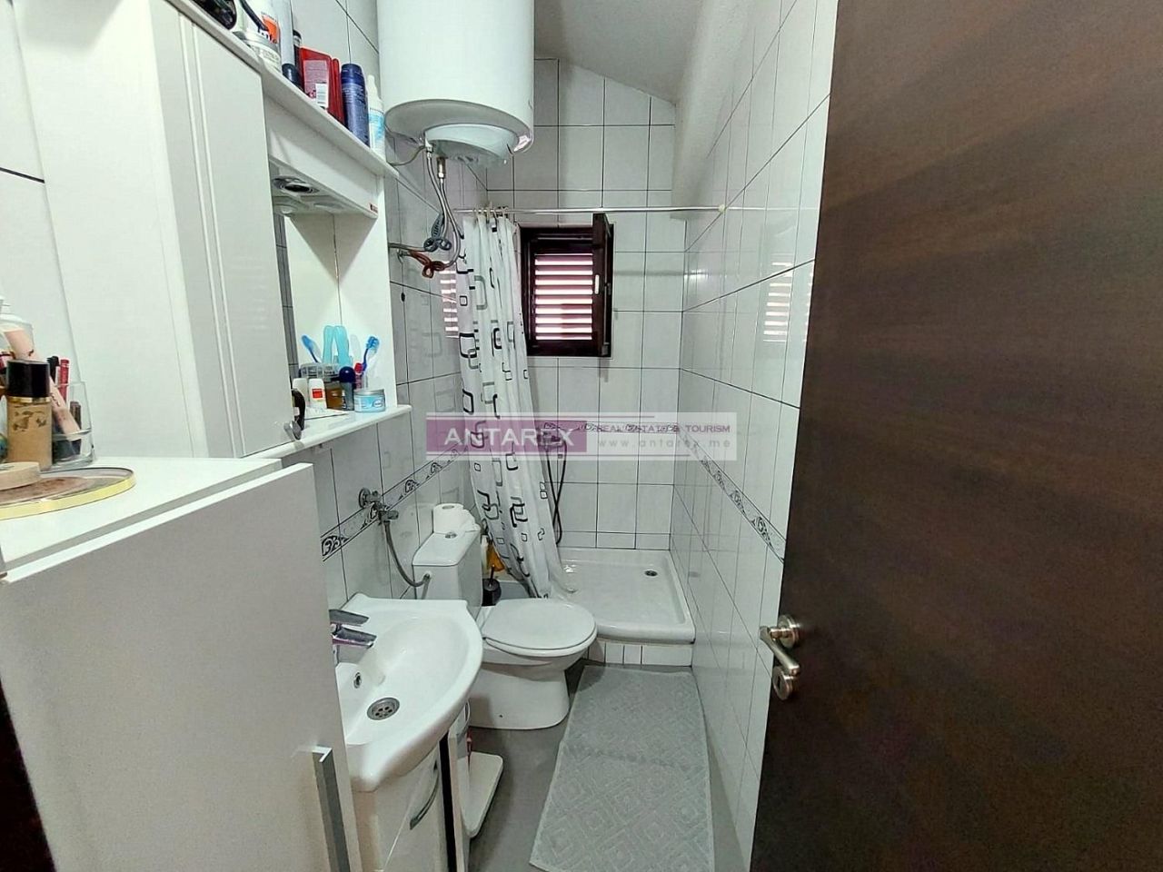 Apartment in Igalo, Montenegro - picture 8