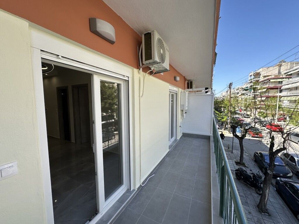 Flat in Thessaloniki, Greece, 40 m² - picture 1