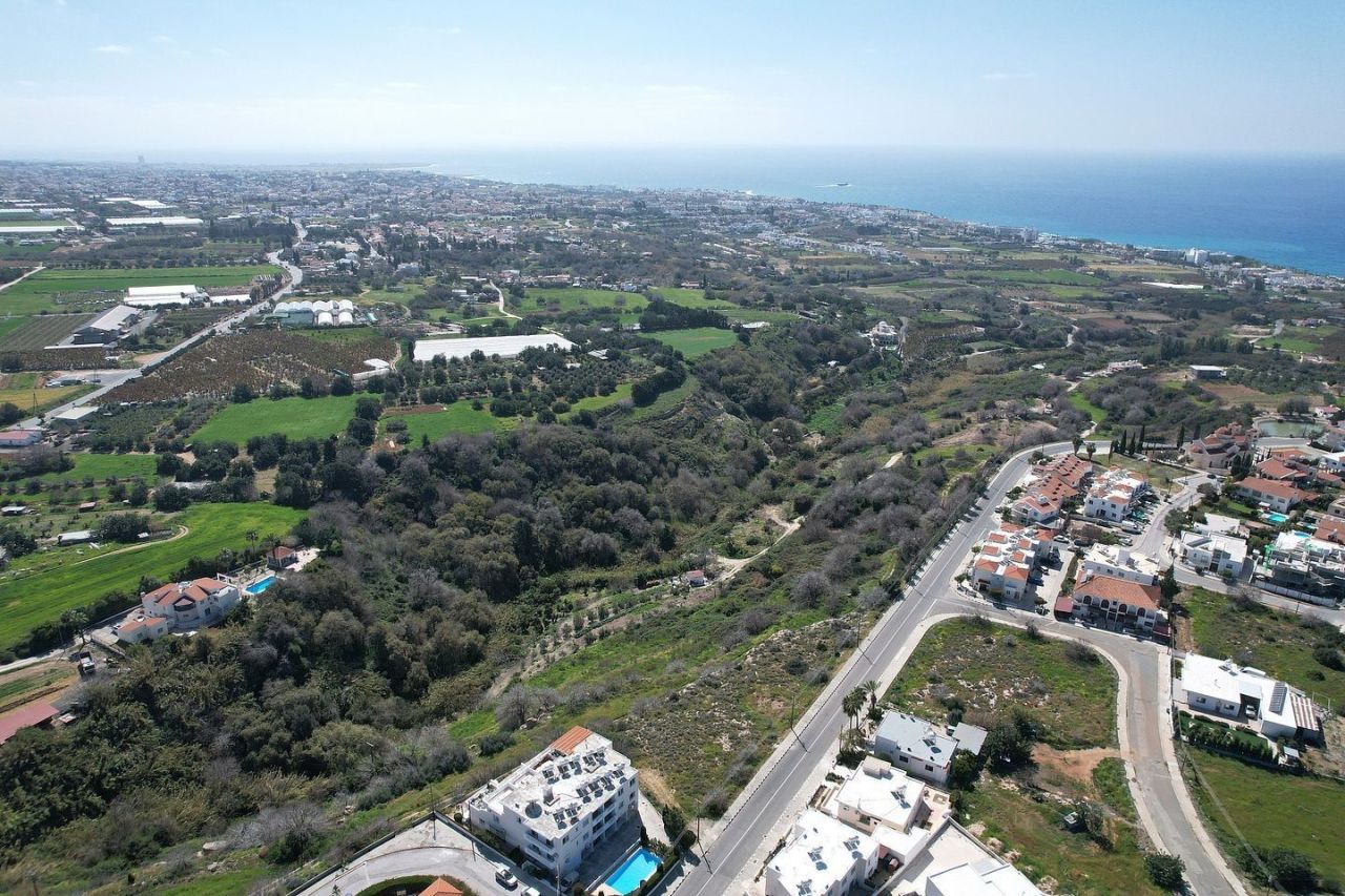 Terrain à Paphos, Chypre, 8 473 m² - image 1