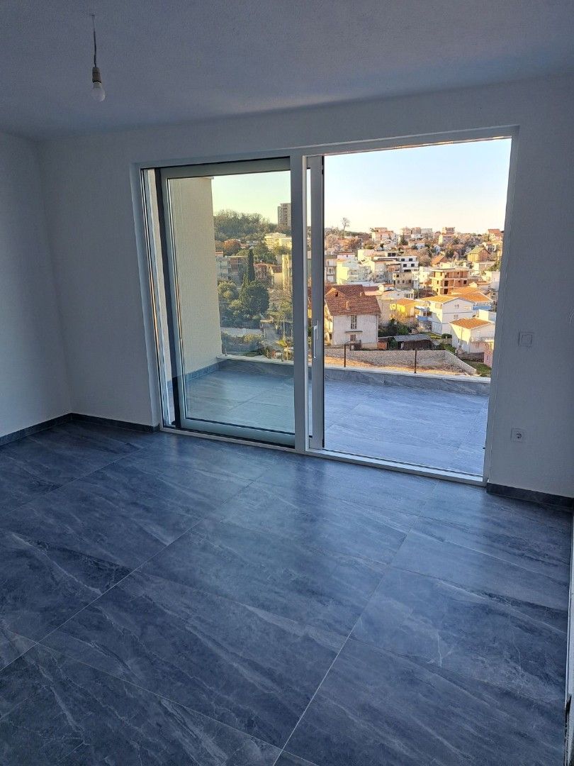 Appartamento a Dobra Voda, Montenegro, 56 m² - foto 4