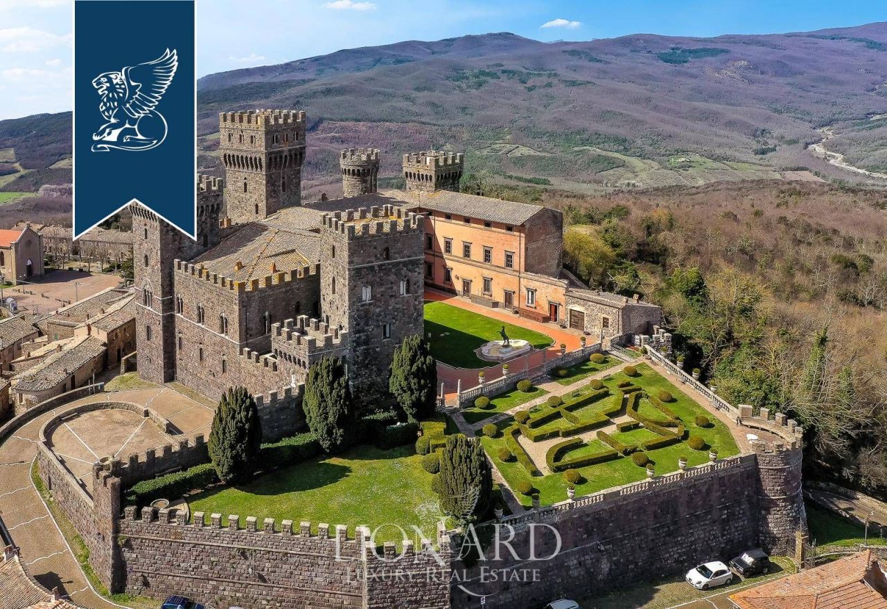 Château à Viterbe, Italie, 5 000 m² - image 1