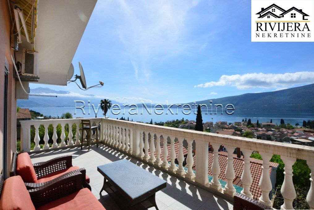 House in Herceg-Novi, Montenegro, 202 m² - picture 1