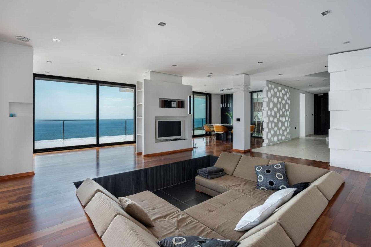 Villa en Budva, Montenegro, 1 150 m² - imagen 17