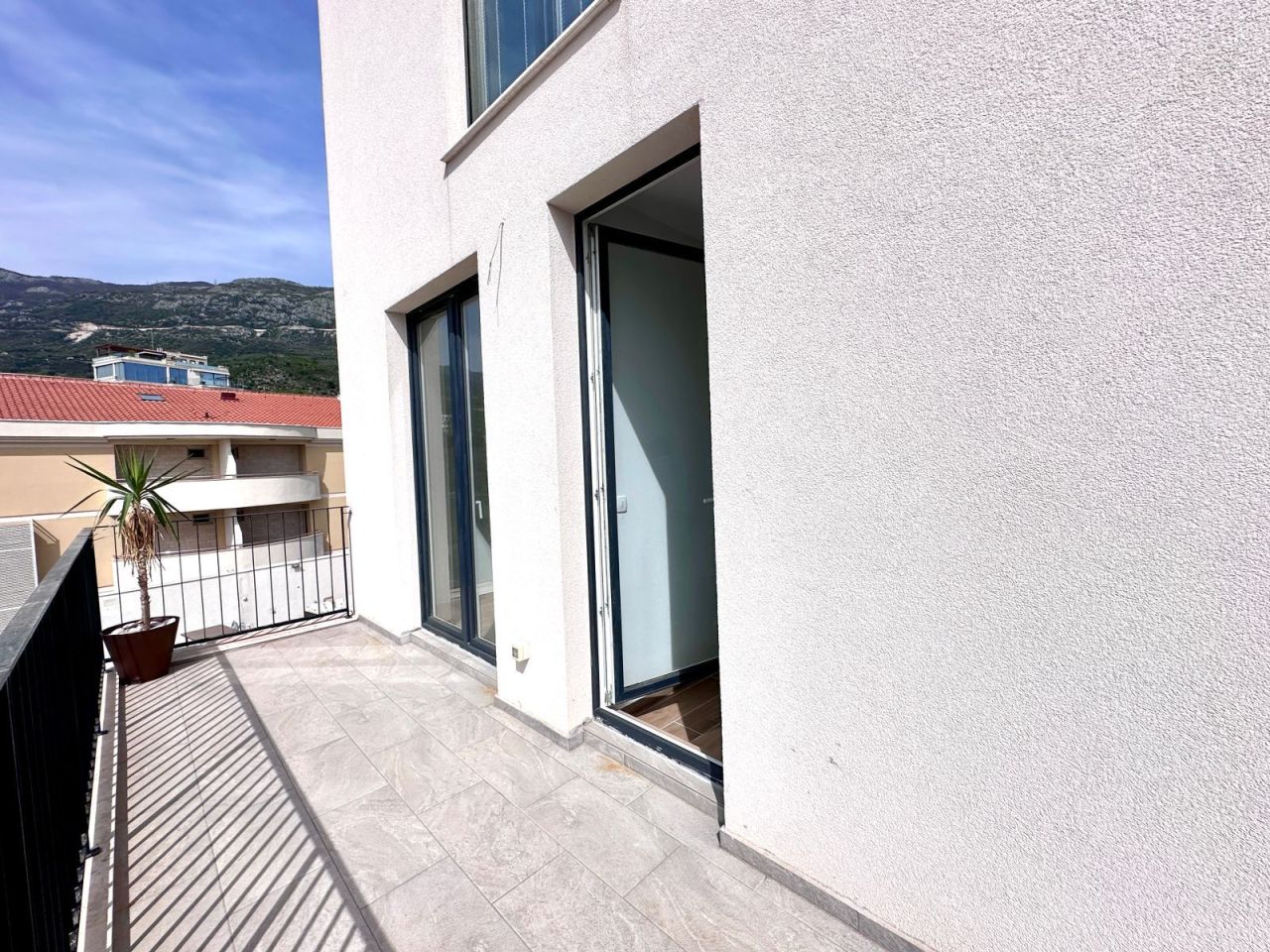 Piso en Budva, Montenegro, 60 m² - imagen 9