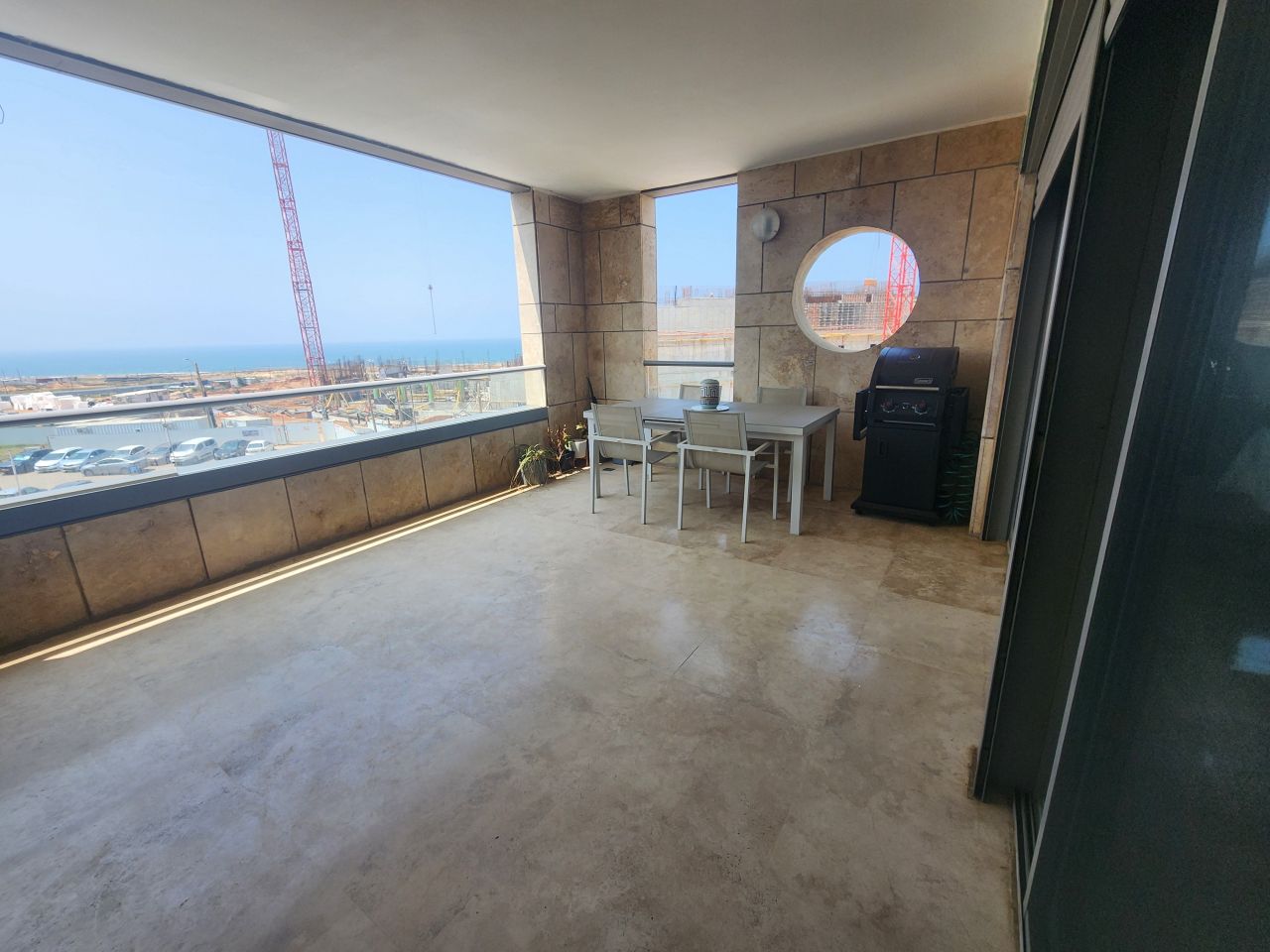 Flat in Tel Aviv, Israel, 140 m² - picture 1