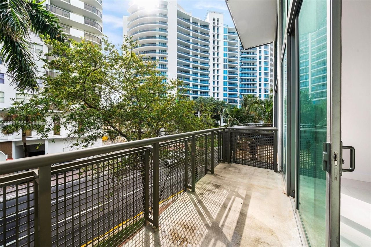 Loft in Miami, USA, 160 m² - picture 7