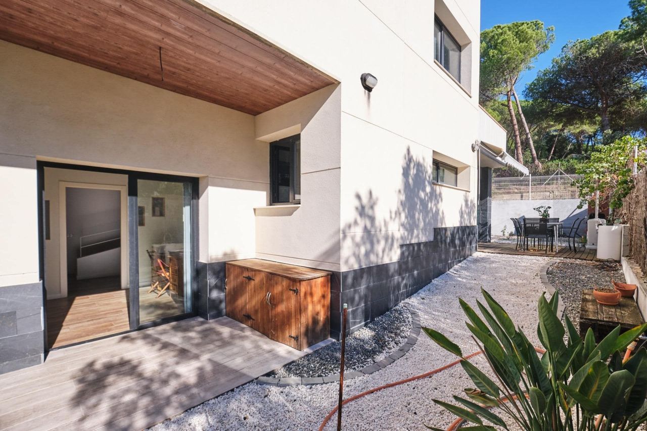 House in Barcelona, Spain, 413 m² - picture 5