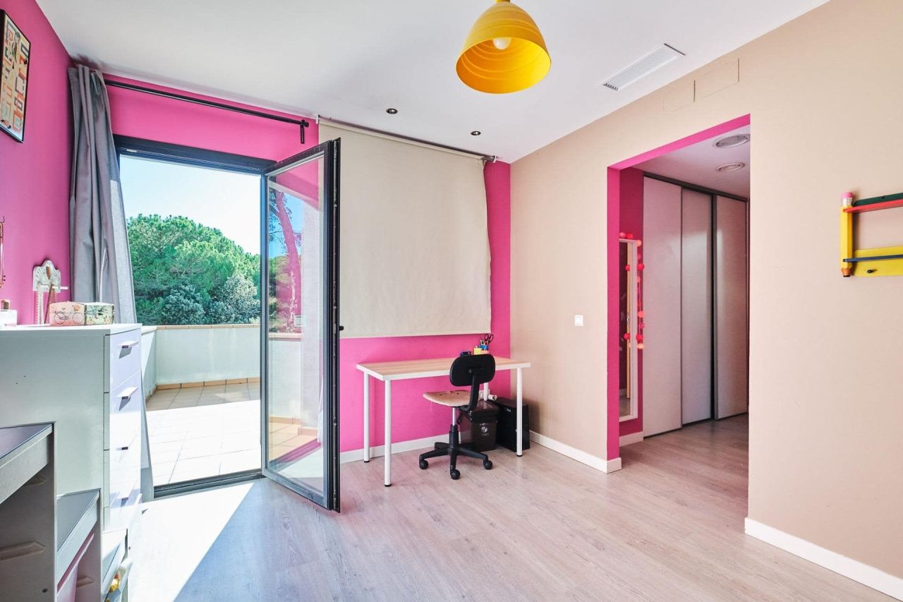 House in Barcelona, Spain, 413 m² - picture 12