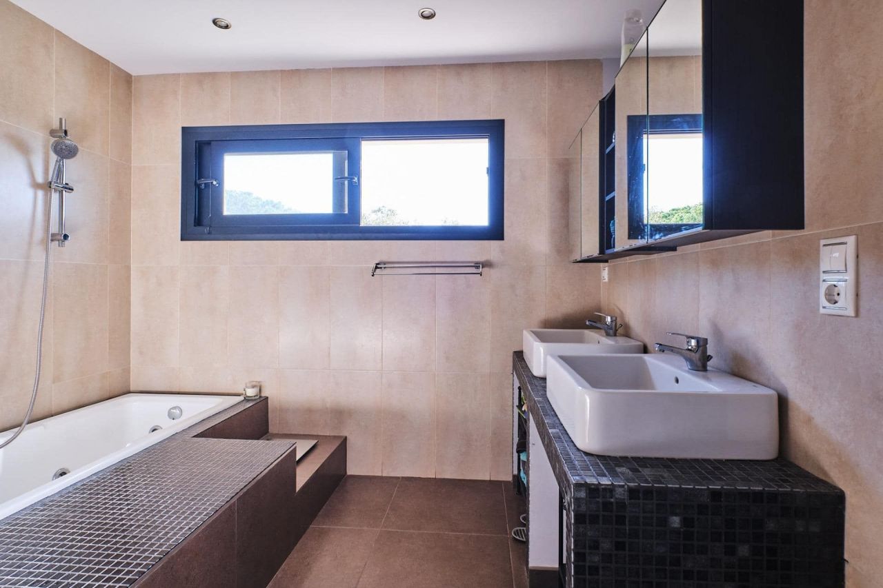 House in Barcelona, Spain, 413 m² - picture 14