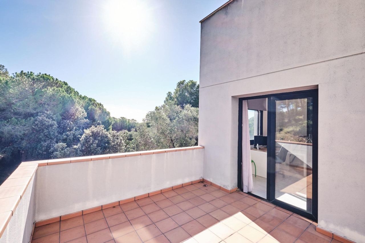 House in Barcelona, Spain, 413 m² - picture 9