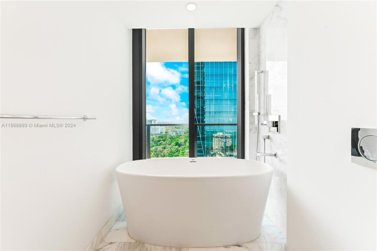 Flat in Miami, USA, 110 m² - picture 6