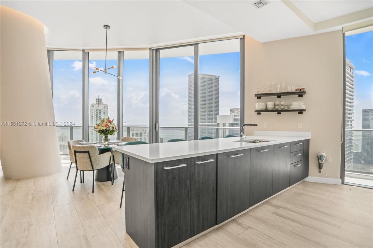 Flat in Miami, USA, 130 m² - picture 4