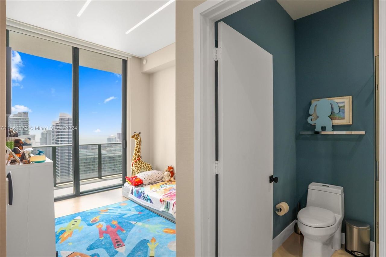 Flat in Miami, USA, 130 m² - picture 7