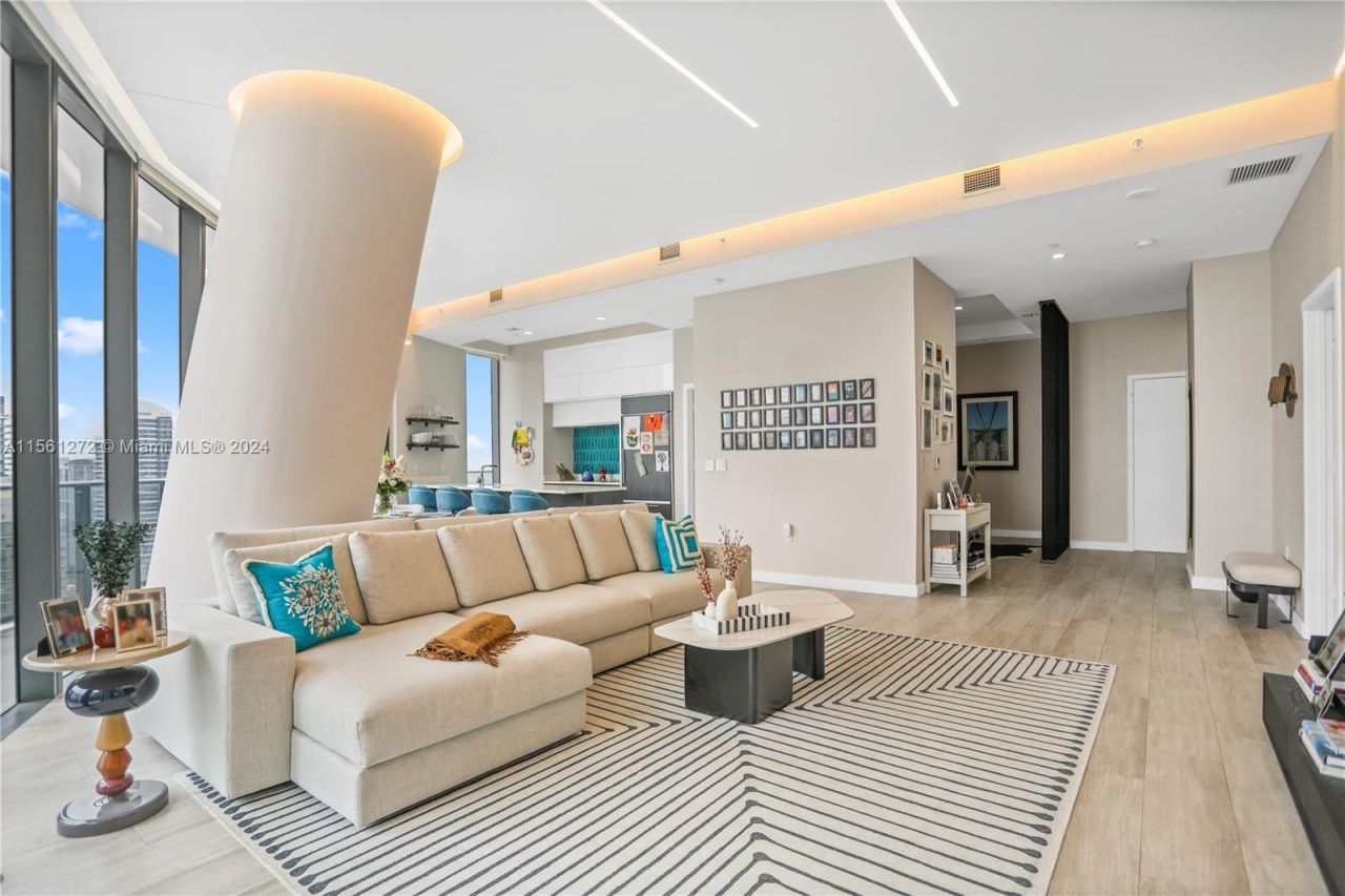 Flat in Miami, USA, 130 m² - picture 18