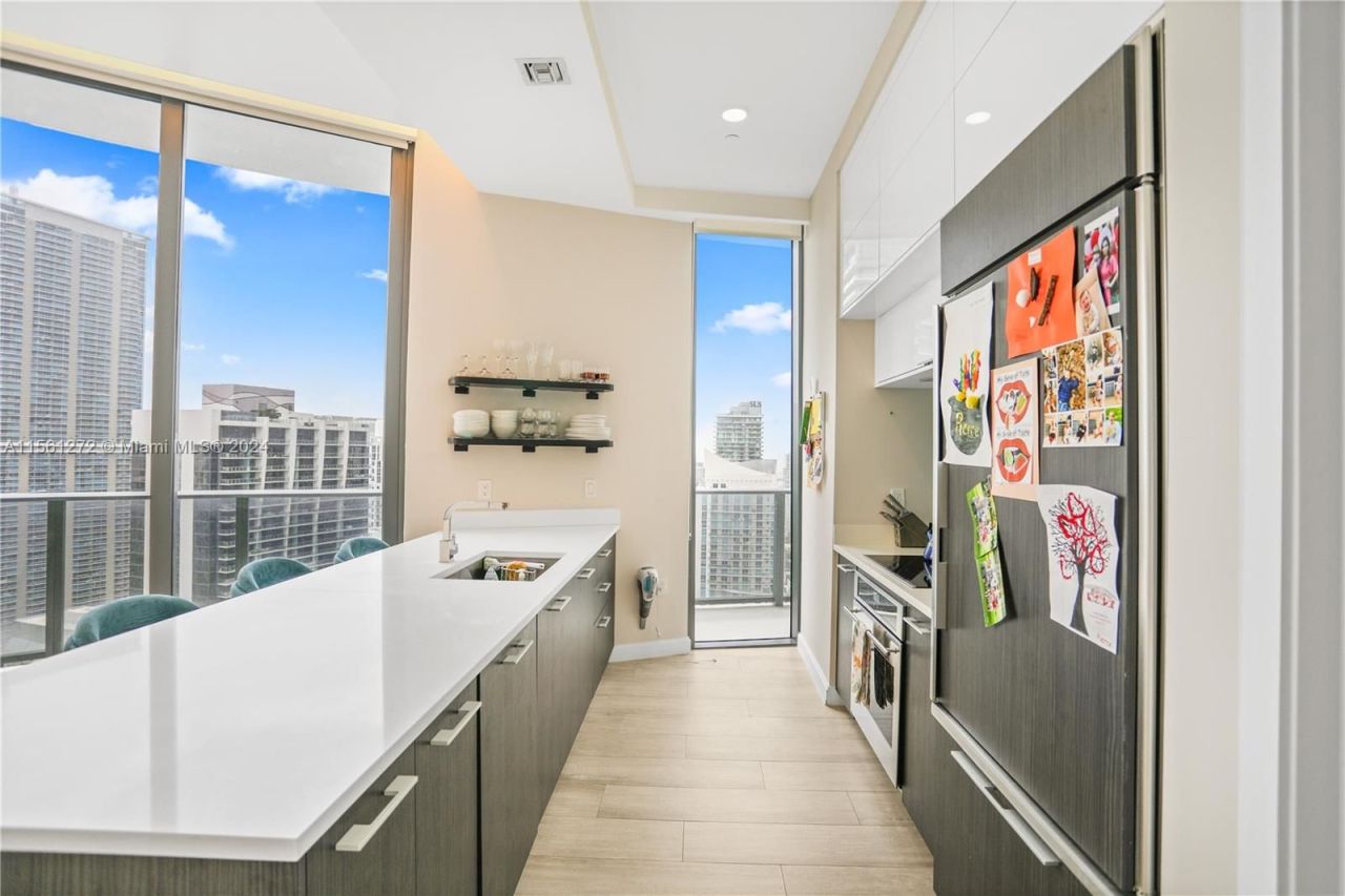 Flat in Miami, USA, 130 m² - picture 14