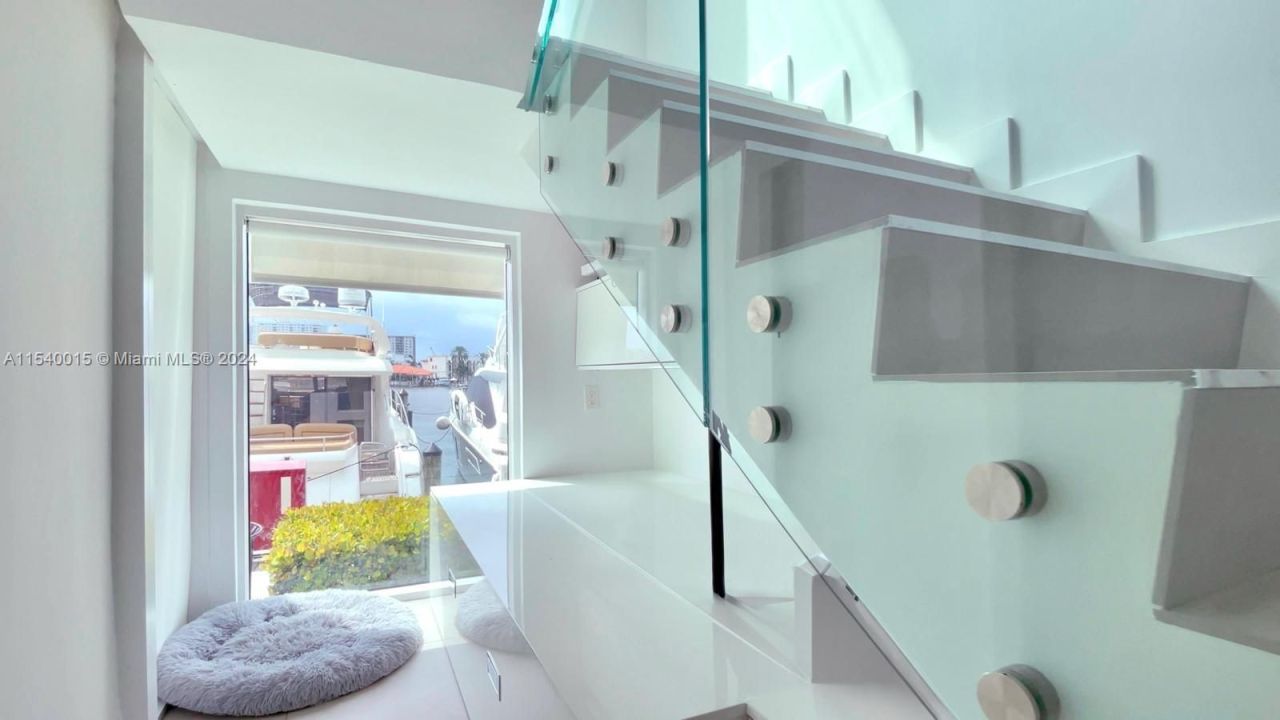 Townhouse in Miami, USA, 140 m² - picture 4