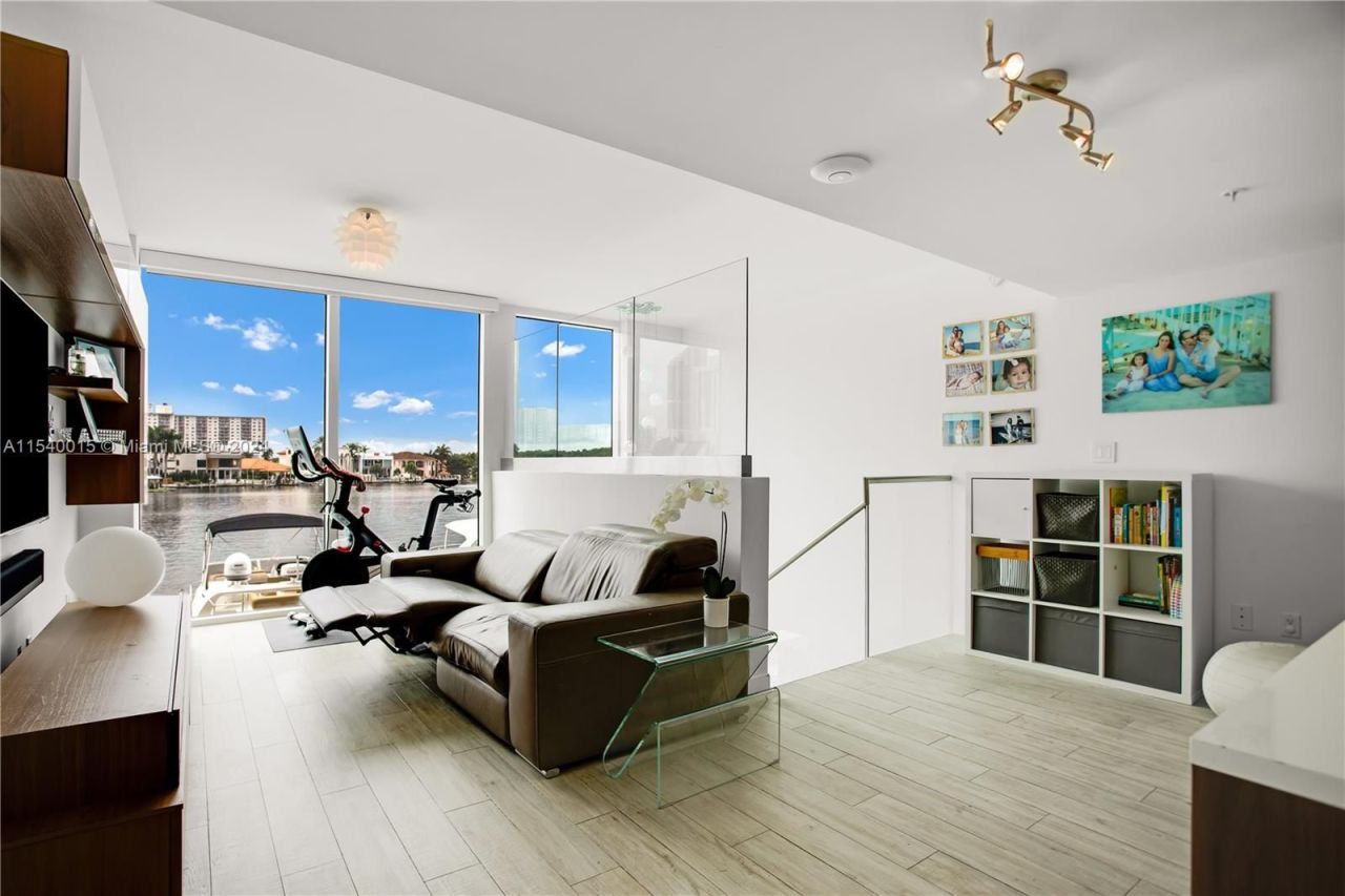 Townhouse in Miami, USA, 140 m² - picture 5