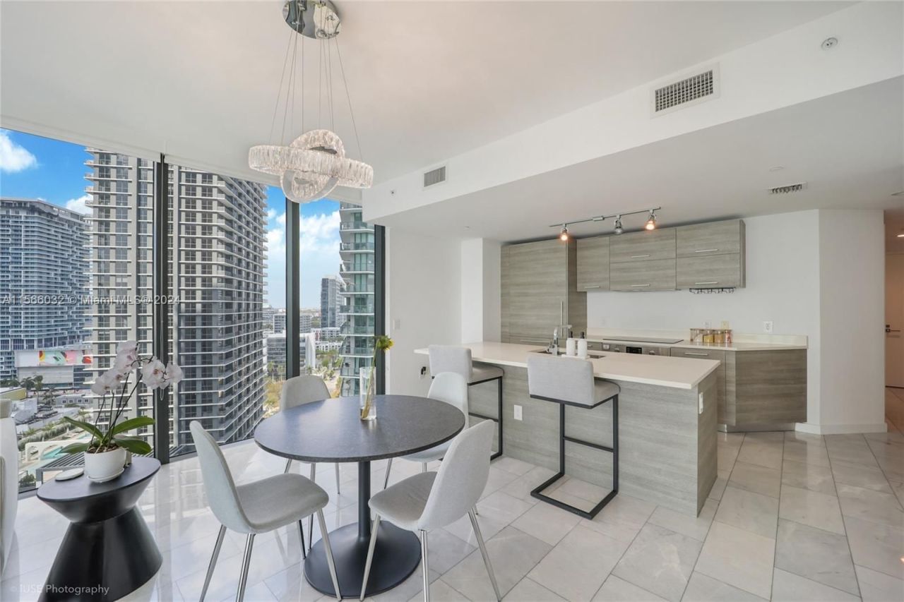 Flat in Miami, USA, 160 m² - picture 15