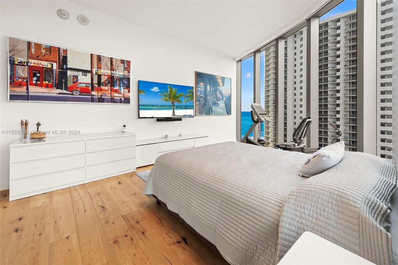 Flat in Miami, USA, 140 m² - picture 8