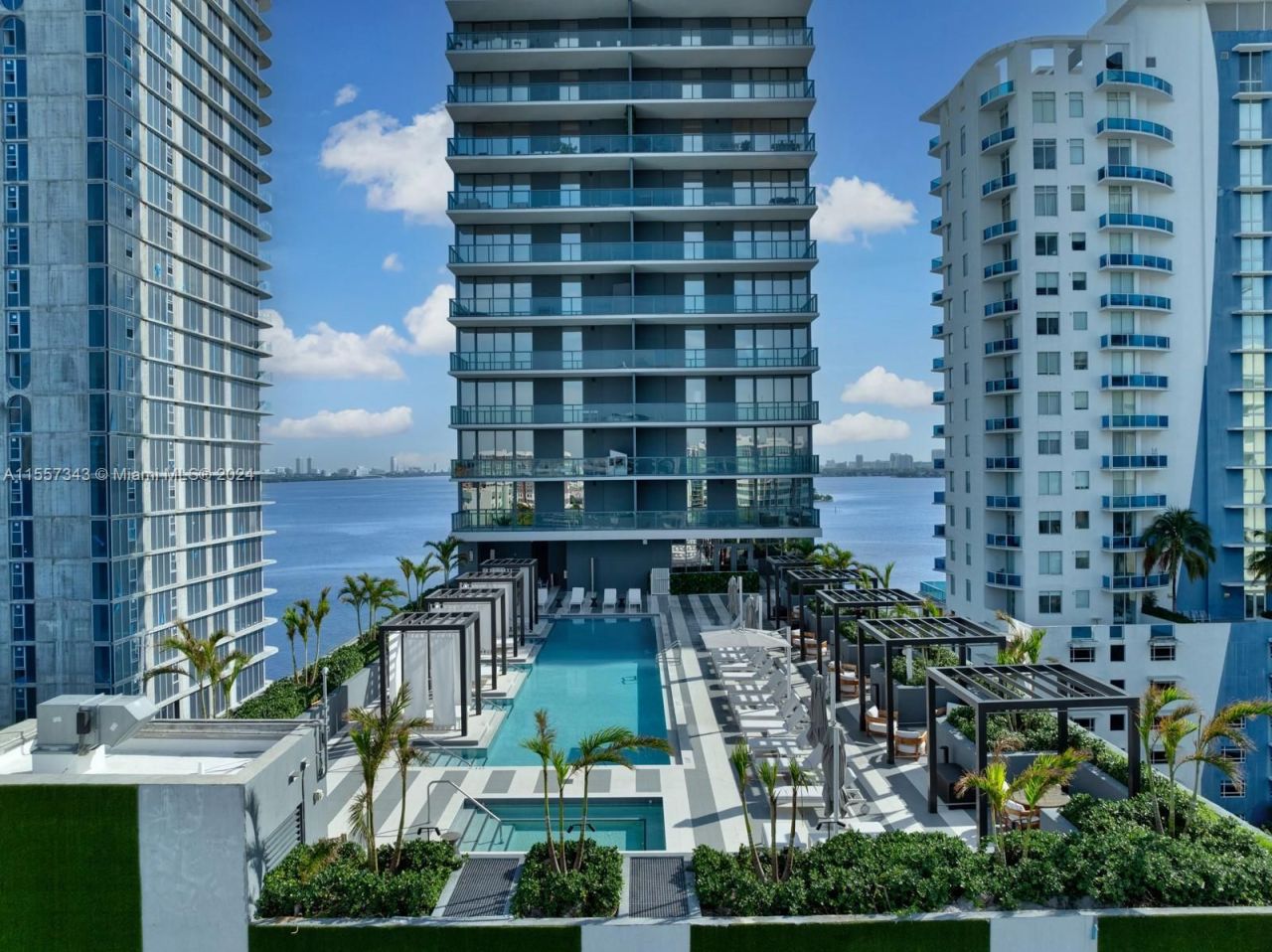 Flat in Miami, USA, 260 m² - picture 3