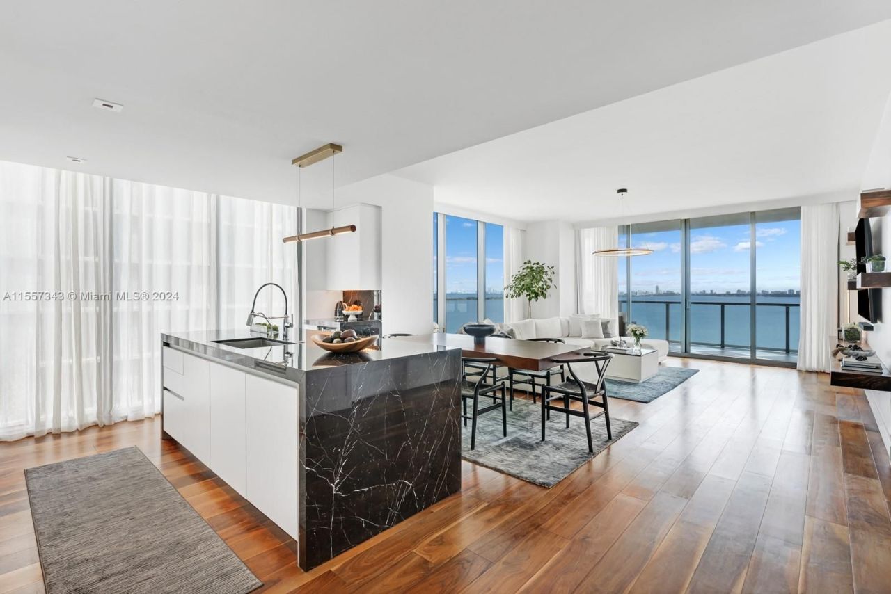 Flat in Miami, USA, 260 m² - picture 15