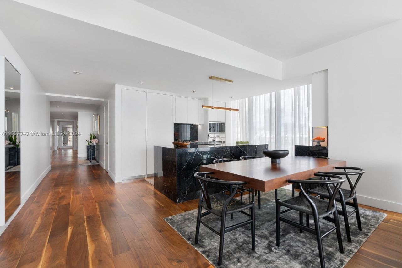 Flat in Miami, USA, 260 m² - picture 16