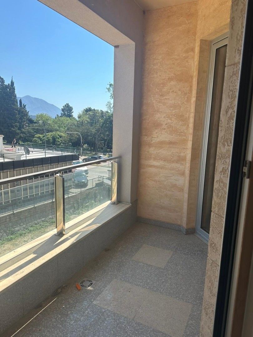 Flat in Budva, Montenegro, 105 m² - picture 1