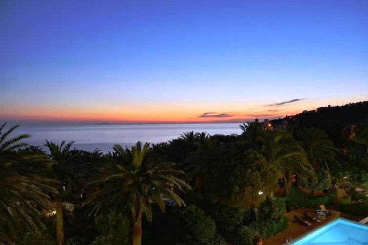 Villa a Castiglioncello, Italia, 500 m² - foto 5