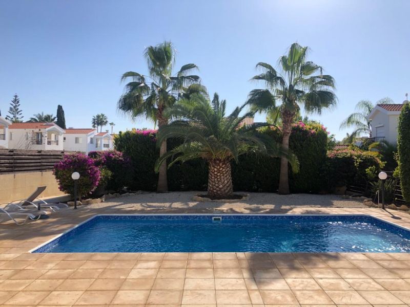 Villa in Coral Bay, Cyprus, 140 m² - picture 2