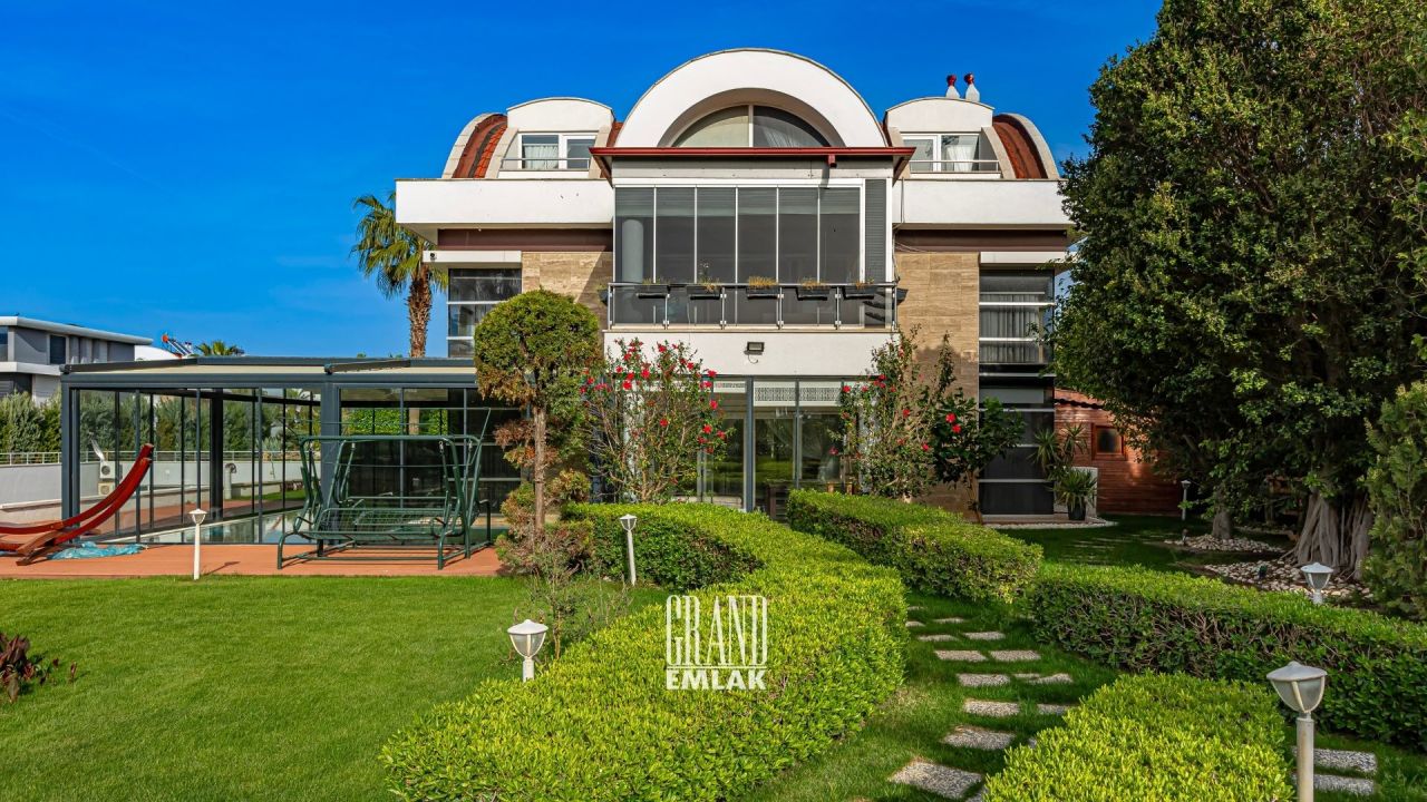 Villa en Belek, Turquia, 400 m² - imagen 1