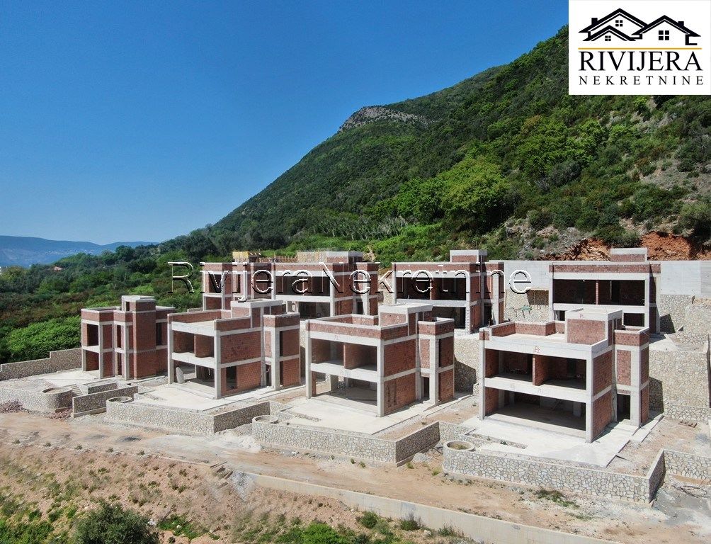 Villa à Herceg-Novi, Monténégro, 228 m² - image 1