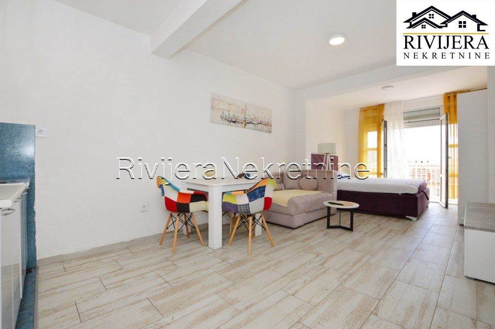 Flat in Herceg-Novi, Montenegro, 31 m² - picture 1