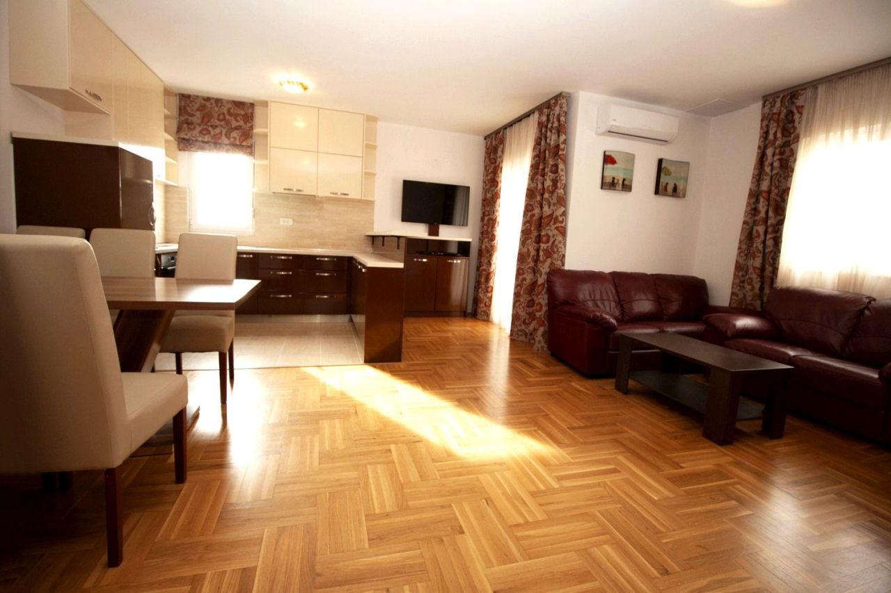 Appartement à Budva, Monténégro, 85 m² - image 1