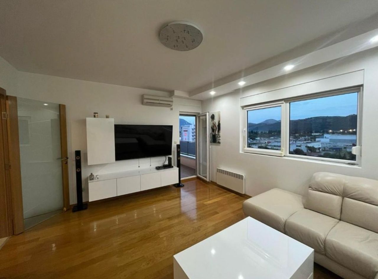 Flat in Bar, Montenegro, 72 m² - picture 1