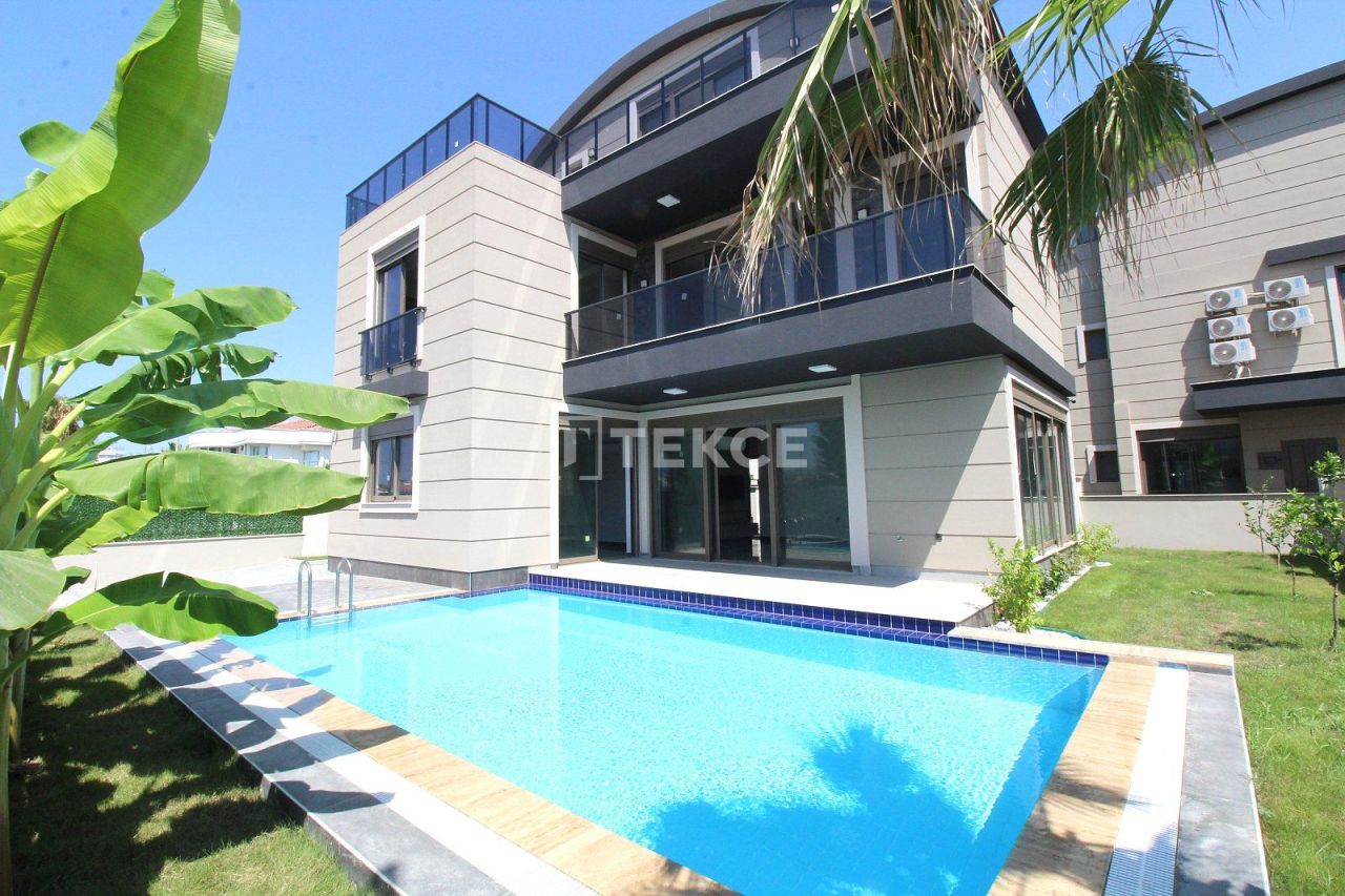 Villa en Belek, Turquia, 350 m² - imagen 1